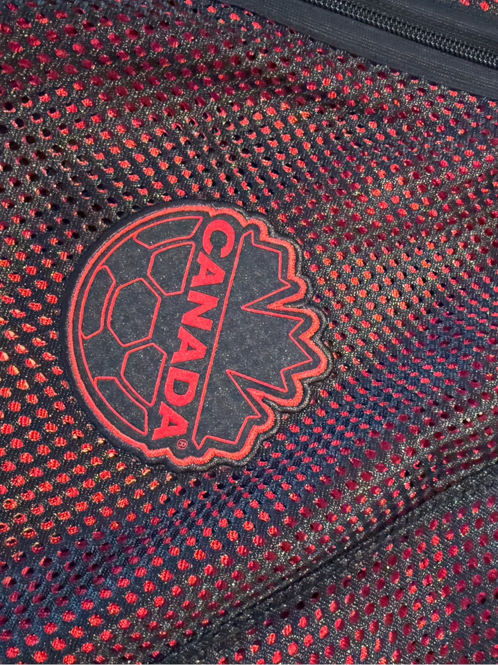 Nike Team Canada Soccer Jacket - World Cup 2026 - Picture 4 of 5